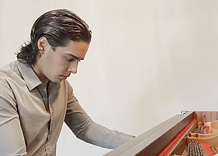 Ant&oacute;n 9 years old