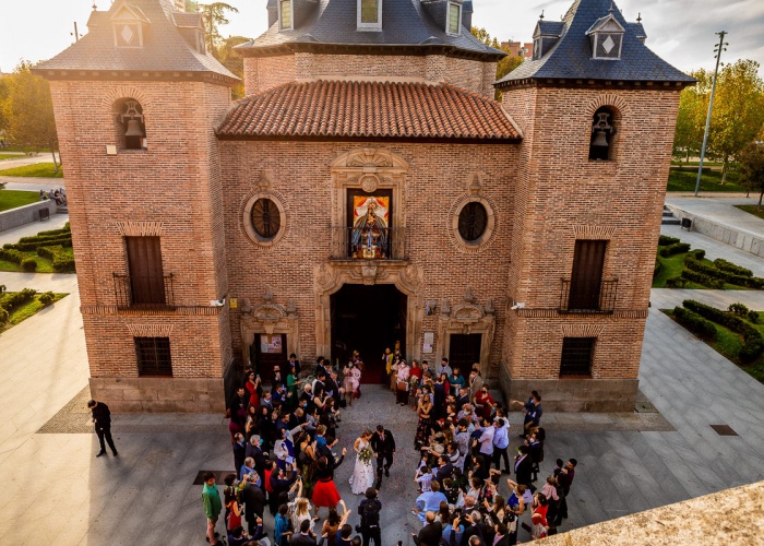 Wedding in the Hermitage of the Virgen del Puerto and Casa de Burgos: Miriam and Carlos